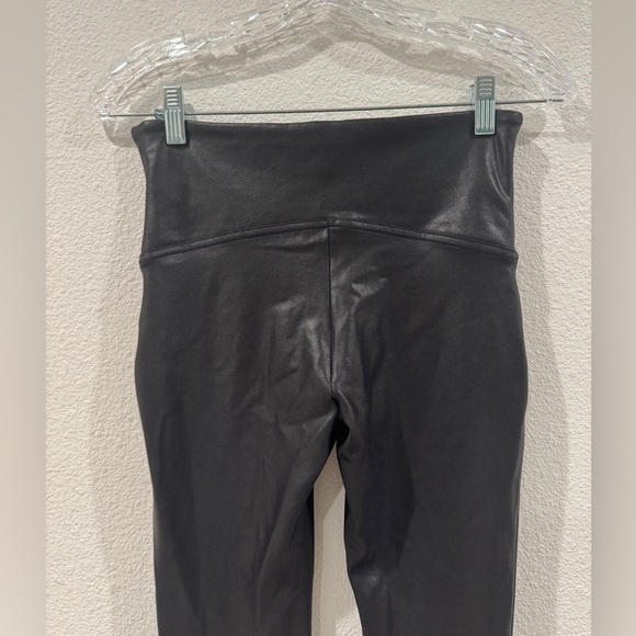 Spanx Faux Leather Black Leggings Size Large - Picture 8 of 14